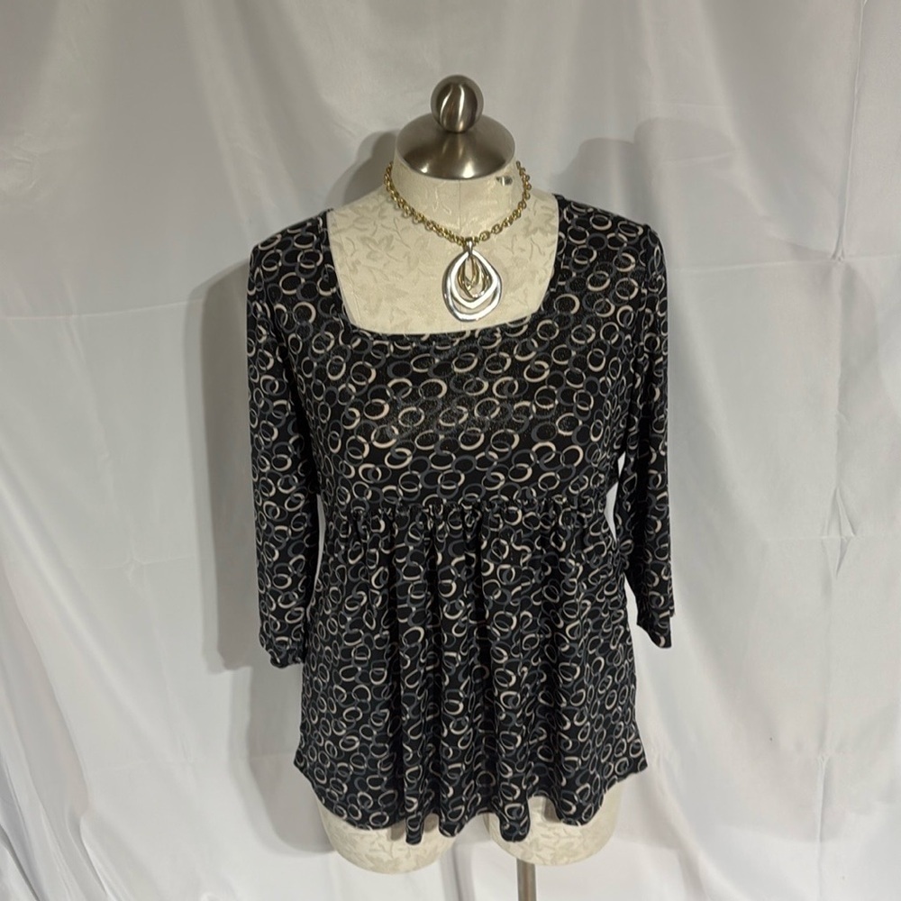 Susan Lawrence 3/4 sleeve top size 2X.